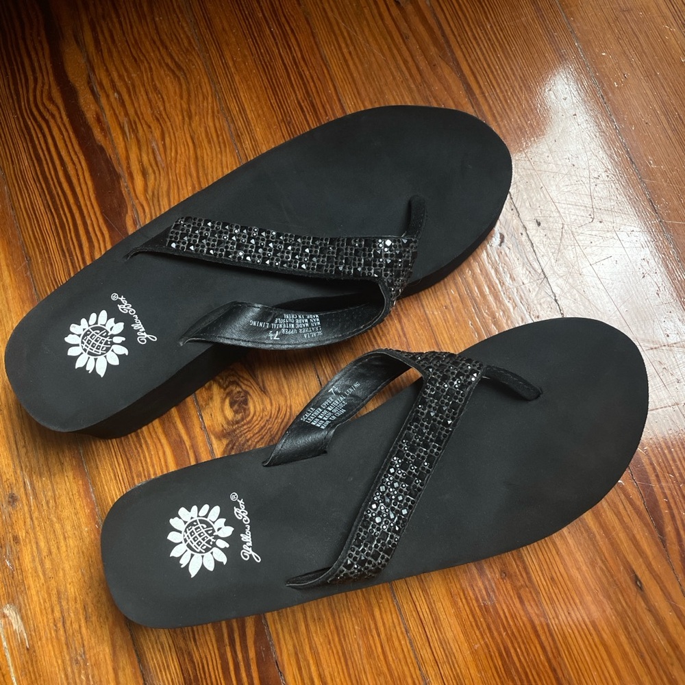 Y2K 2000s Black Sandals with rhinestone Strap